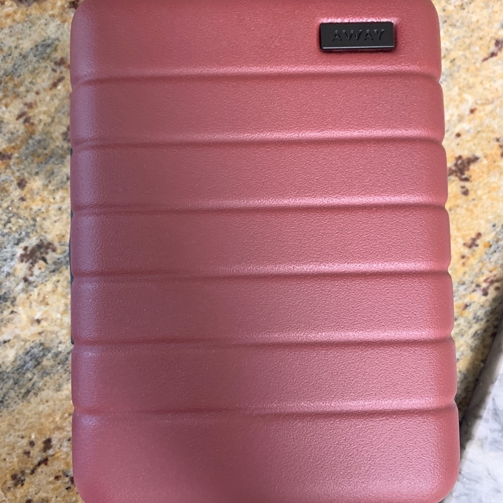 Away mini